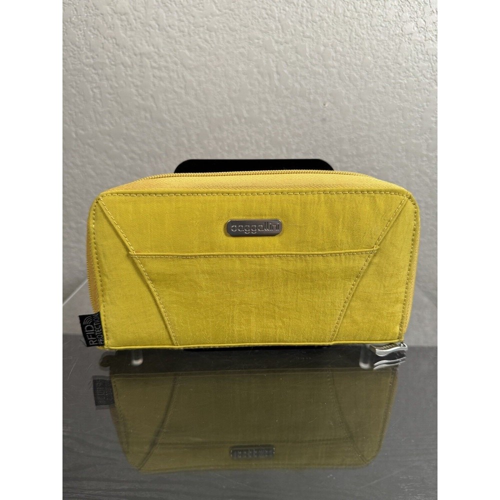 Baggallini RFID Yellow Nylon Zip Around Clutch Wallet /w Blue Interior